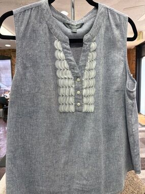 croft & barrow Blue Sleeveless Chambray Top with White Scallop Trim